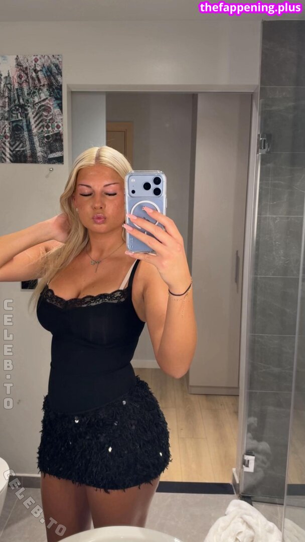 02.queenice / 18queenjce Meztelen OnlyFans Fotó #46