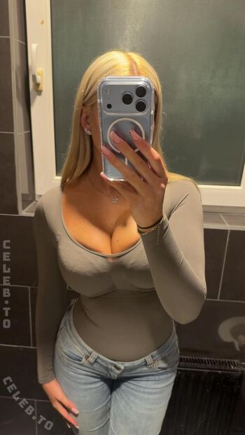 Full leaked Queenice private onlyfans photo