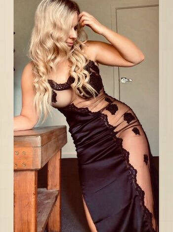 Full leaked Rainbowdresses private onlyfans photo