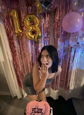 Full leaked Vmar private onlyfans photo