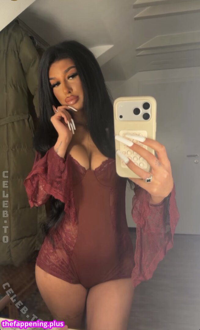 28.leyla / 28.leylaa2 Fotografie OnlyFans Dezbrăcată #64