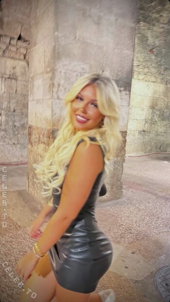 Full leaked Hanaaa private onlyfans photo