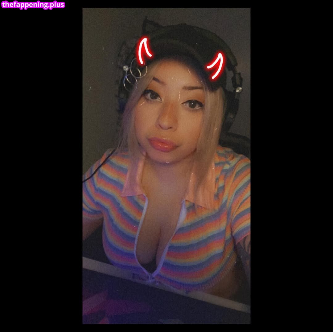666Daph / https: Nude OnlyFans Photo #6