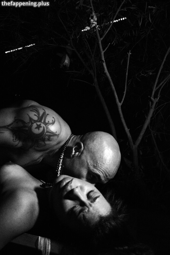 99WAREH0USE / 99WareHouse / cw / favicon.ico / https: Fotografie OnlyFans Dezbrăcată #40