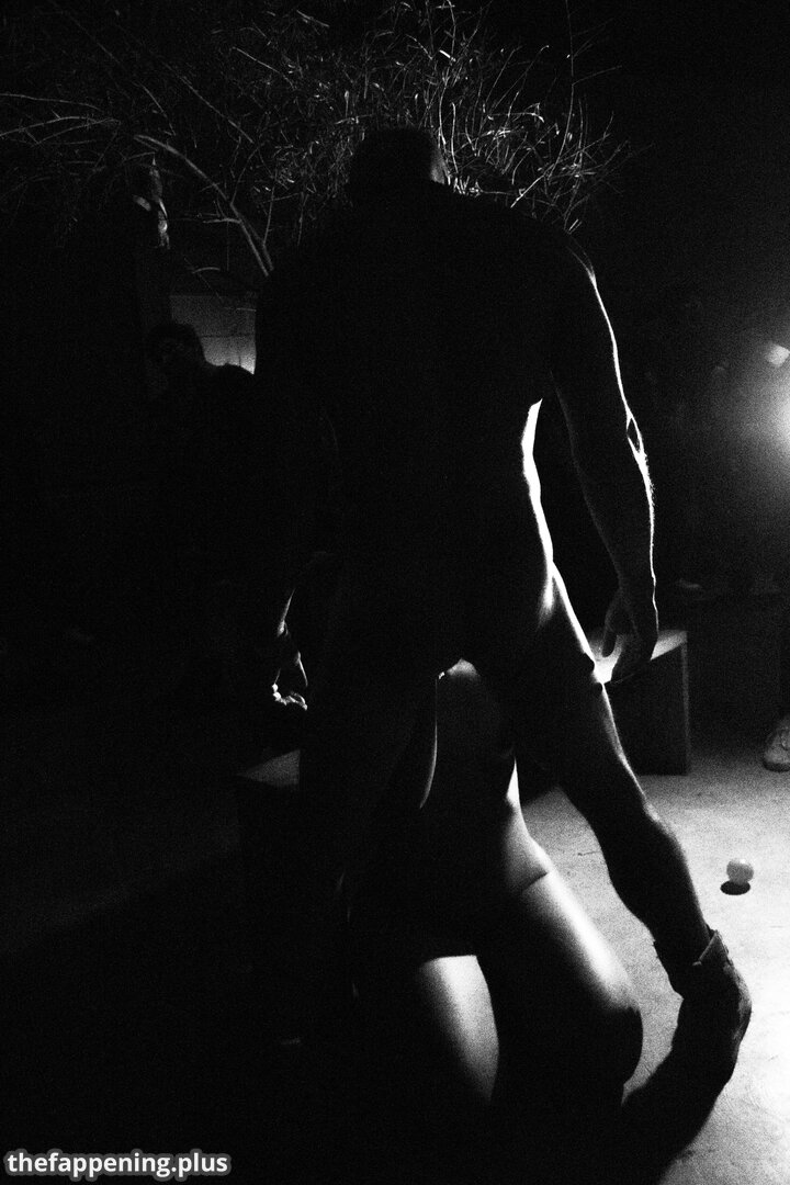 99WAREH0USE / 99WareHouse / cw / favicon.ico / https: Foto OnlyFans Nua #42