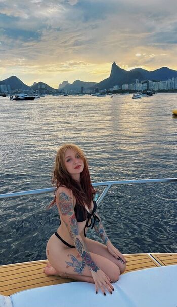 Full leaked Retrousse tits/ private onlyfans photo