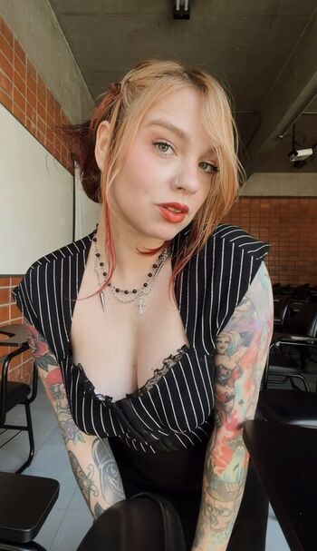 Full leaked Lovelilah/ private onlyfans photo