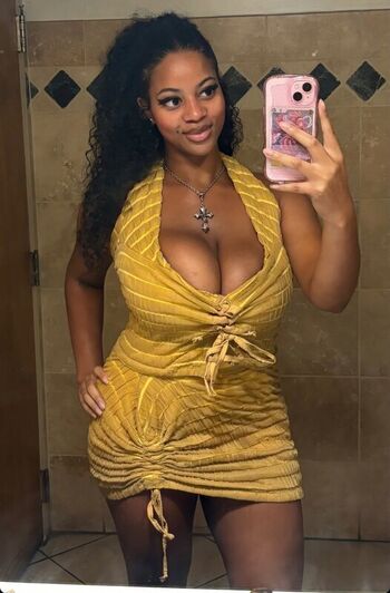 Full leaked Honeygram private onlyfans photo