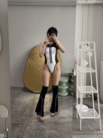 Full leaked M oo page private onlyfans photo