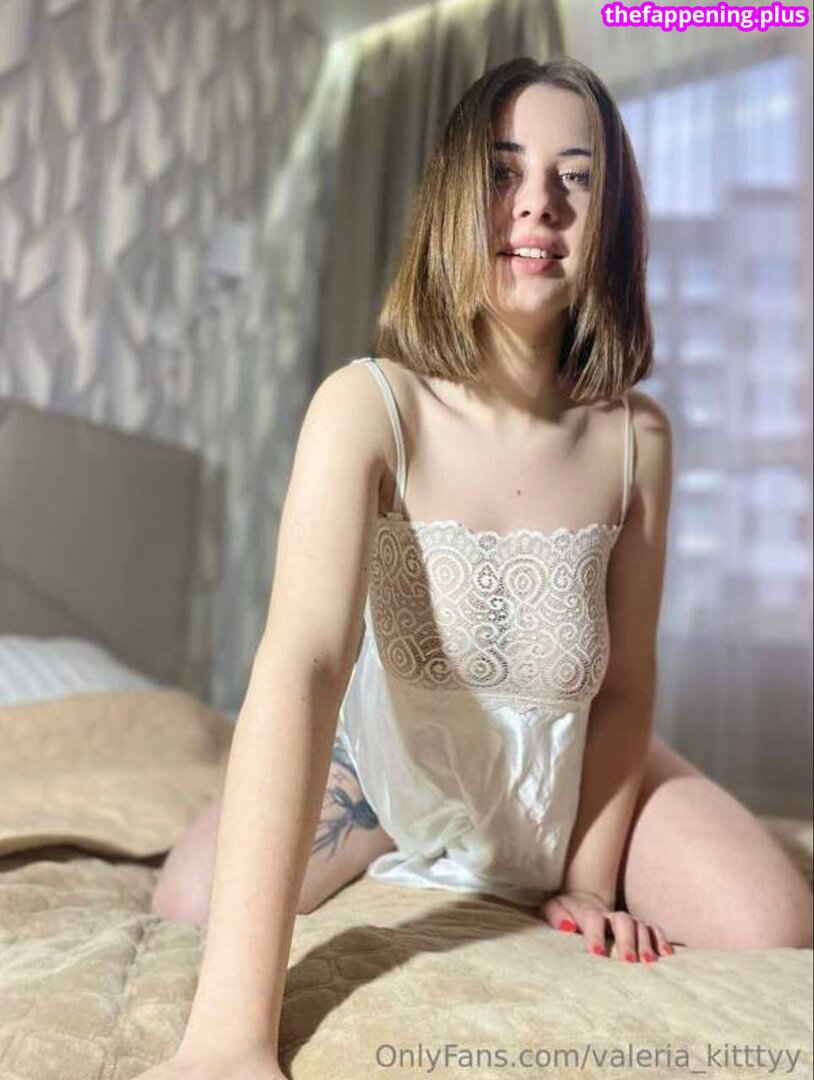 _aaanastasiii / valeria_kitttyy Foto OnlyFans Desnuda #3