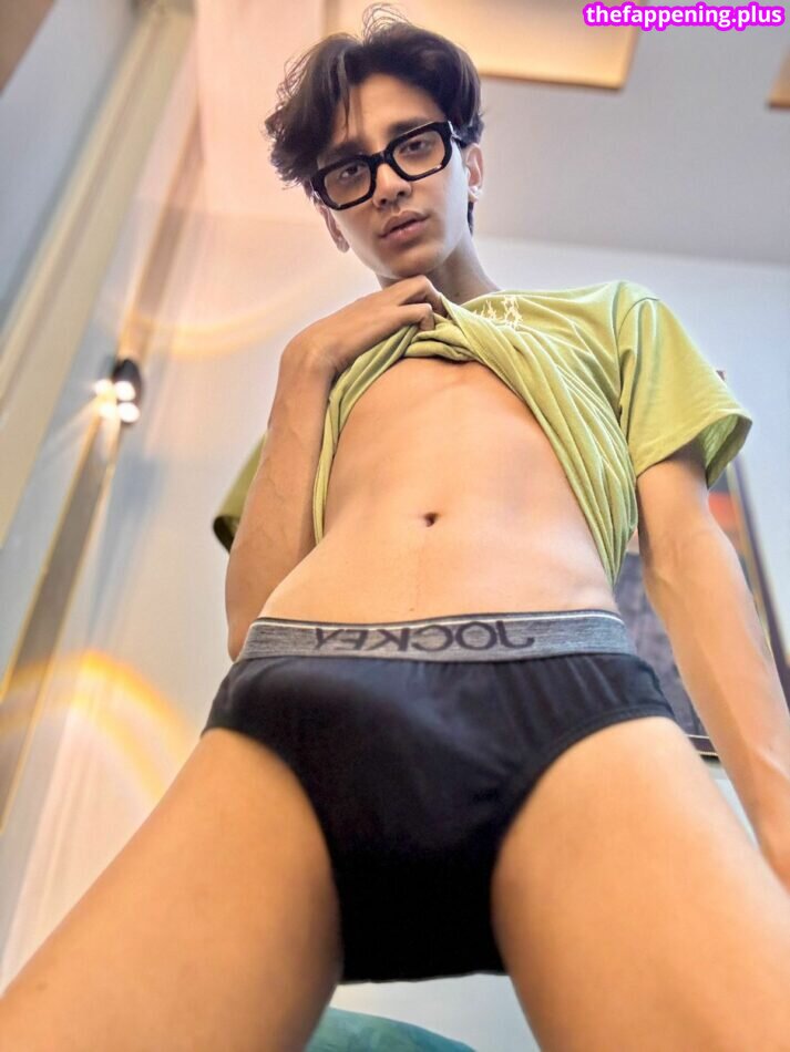 Aahil Ibrani Фото оголеного OnlyFans #2