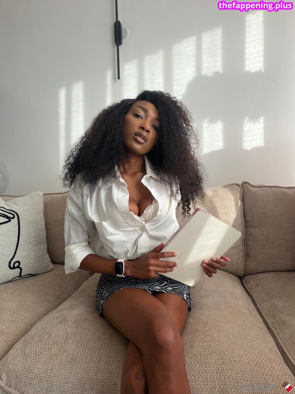 Aaliyah King / aaliyah.king / ebonyaaliyah Fotografie OnlyFans Dezbrăcată #29