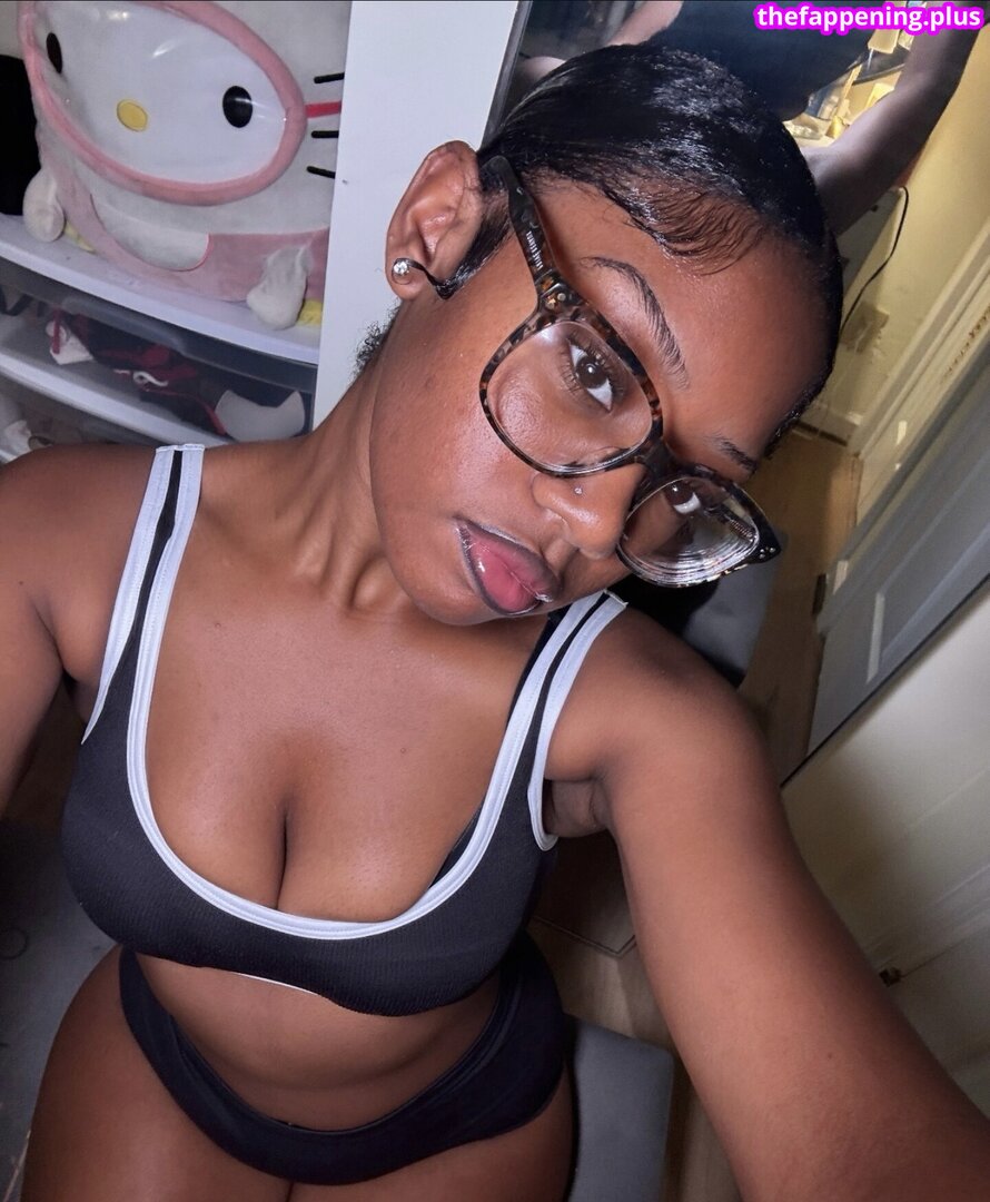 Aaliyah Monet / aaliyahhmonettt / aaliyahmonet_ / https: Nacktes OnlyFans Foto #1