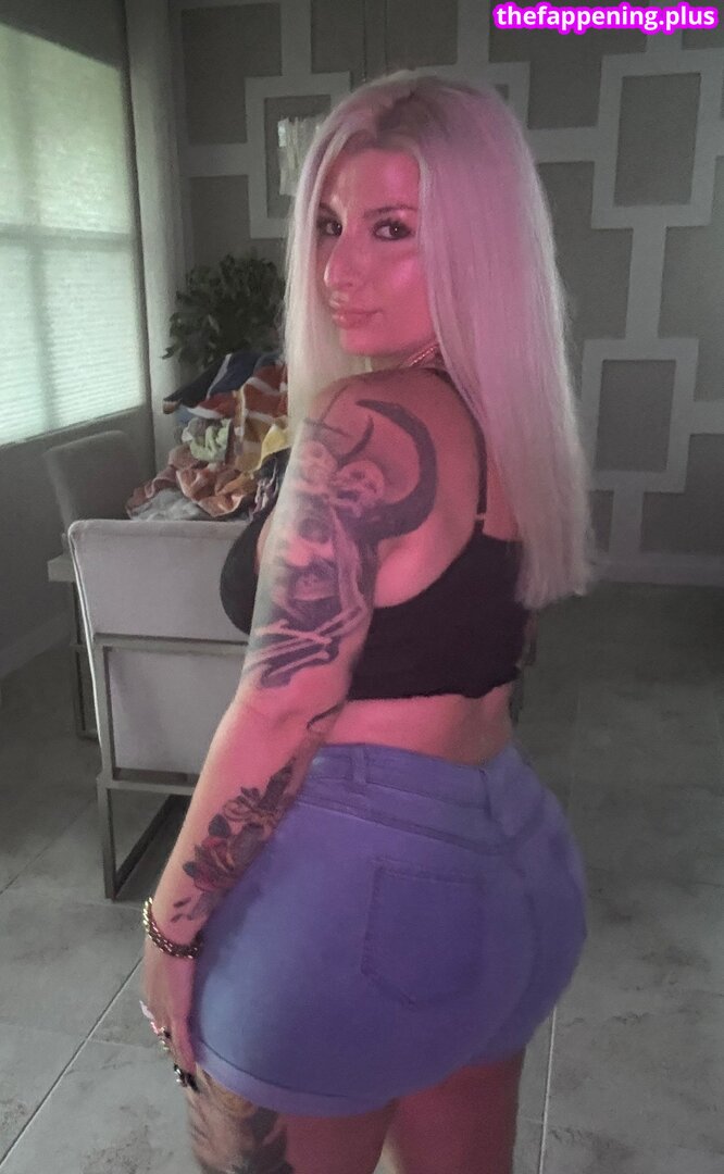 aaliyah_maserati / aaliyahmaserati / https: Naken OnlyFans Foto #13