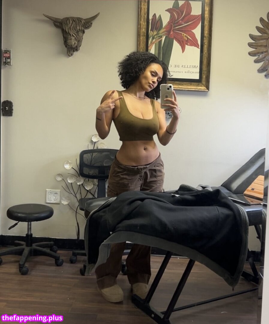 Aaliyeezy / theallierae Photo OnlyFans Nu #387