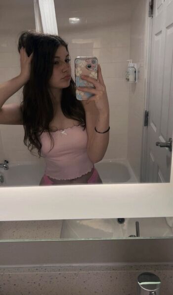Full leaked Aangieebabe private onlyfans photo