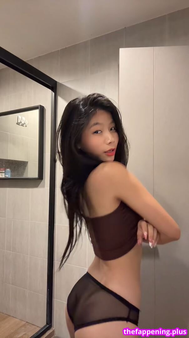 Saipetch B. / aaomhelloo Fotografie OnlyFans Dezbrăcată #193