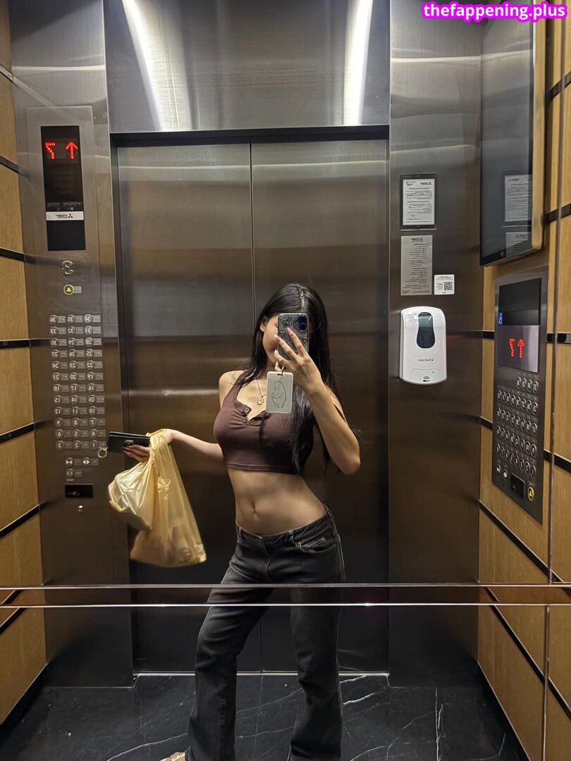 Saipetch B. / aaomhelloo Фото оголеного OnlyFans #208
