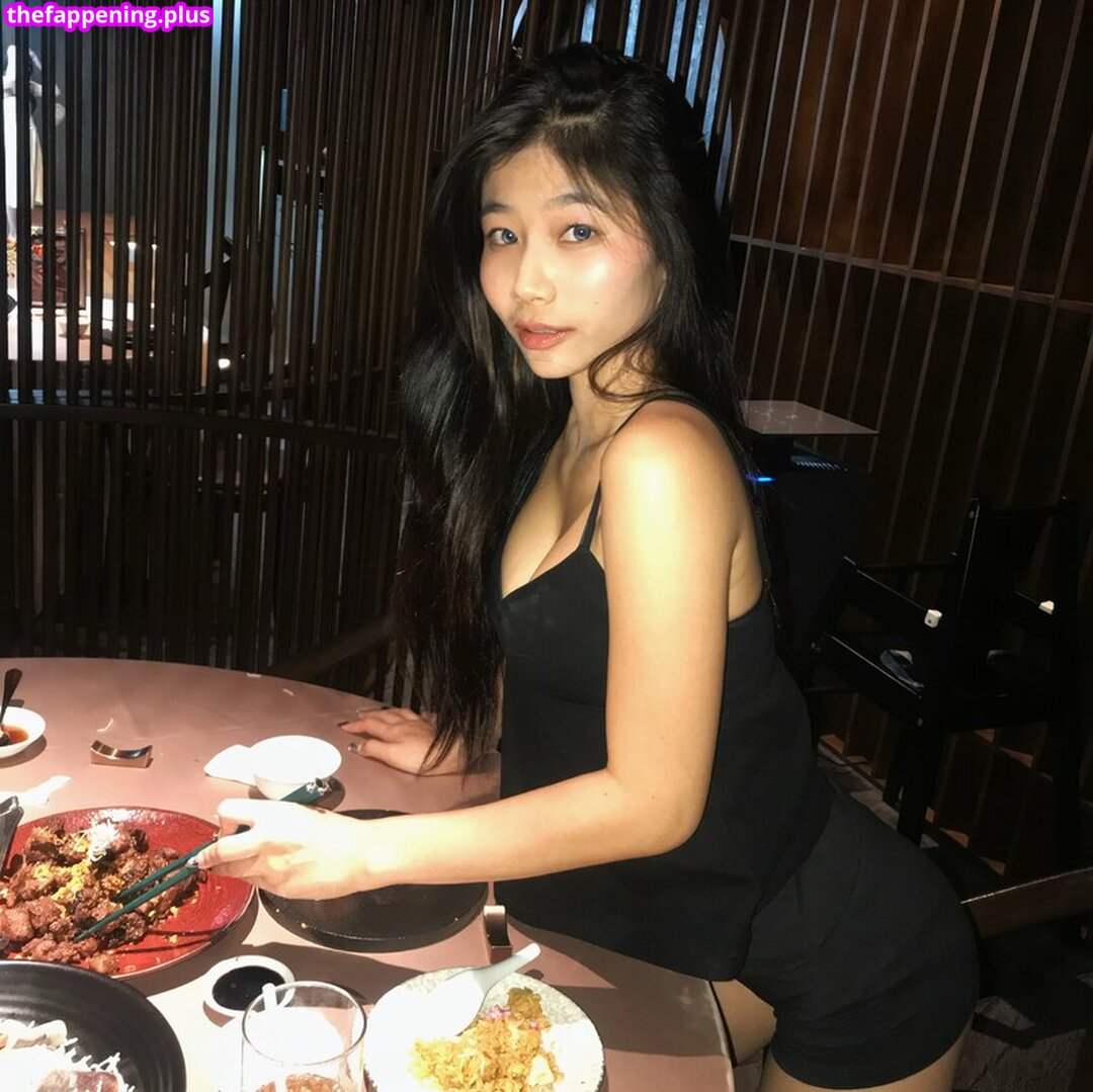 Saipetch B. / aaomhelloo Nahá OnlyFans fotografie #321