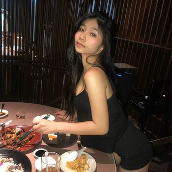 Full leaked Aaomhelloo page private onlyfans photo