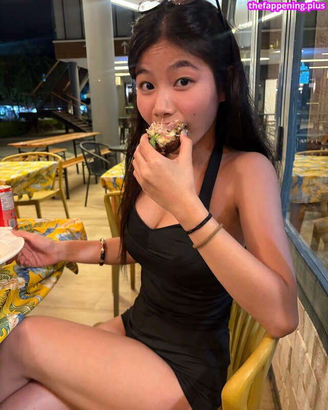 Saipetch B. / aaomhelloo Photo OnlyFans Nu #379