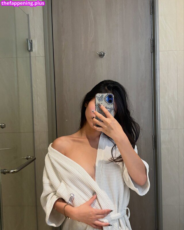 Saipetch B. / aaomhelloo Fotografie OnlyFans Dezbrăcată #385