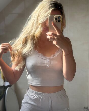 Full leaked Abi coombes farmer page private onlyfans photo
