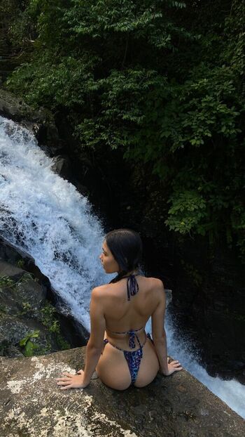 Full leaked Adelwauww page private onlyfans photo
