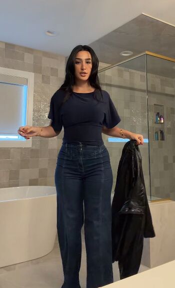 Full leaked Adolladola private onlyfans photo