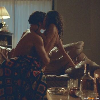 Adria Arjona