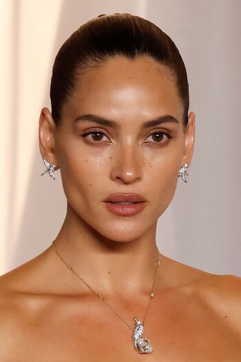 Adria Arjona