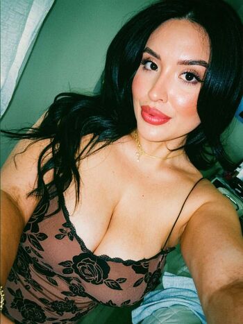 Full leaked Adriannaledesma private onlyfans photo