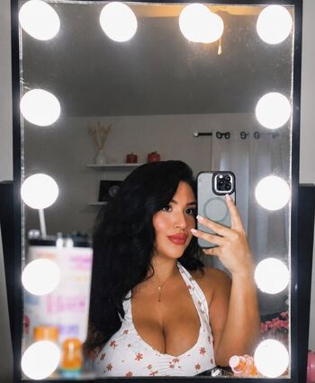 Full leaked Adriannaledesma private onlyfans photo