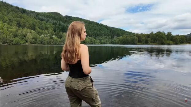 Full leaked Adventuresofellie private onlyfans photo