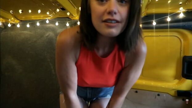 Full leaked Adventuresofellie private onlyfans photo