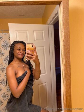 Full leaked Afrosunshine private onlyfans photo