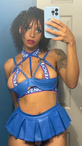 Full leaked Ahquamarine private onlyfans photo