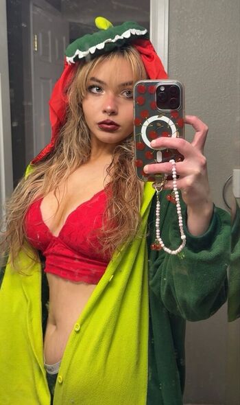 Full leaked Aiiygatorz private onlyfans photo
