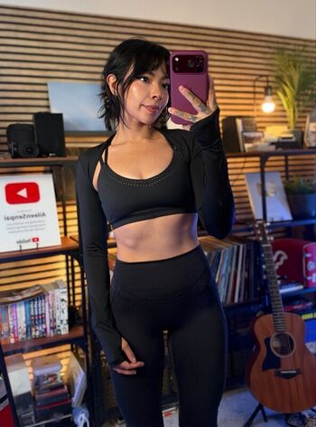 Full leaked Aileensenpaireacts private onlyfans photo