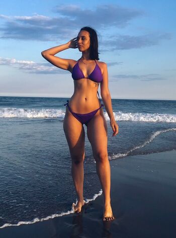 Full leaked Aili private onlyfans photo