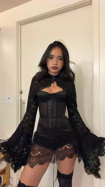 Full leaked Aimeejaihall private onlyfans photo