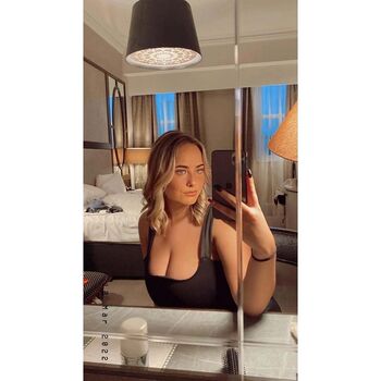 Full leaked Aisling norman page private onlyfans photo