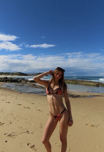 Full leaked Aiva pinches private onlyfans photo