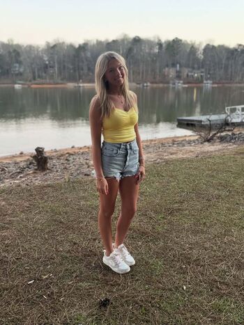 Full leaked Alainza private onlyfans photo