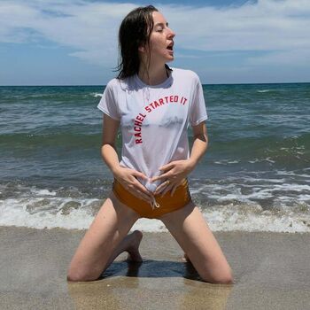 Full leaked Alana haim private onlyfans photo