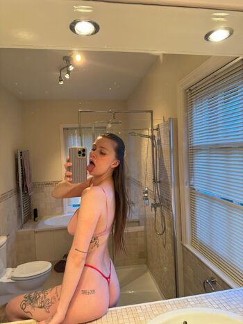 Alanathroatgirl