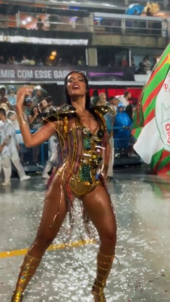 Full leaked Alane dias page private onlyfans photo