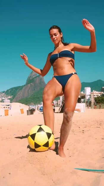 Full leaked Alane dias private onlyfans photo