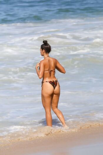 Full leaked Alane dias page private onlyfans photo