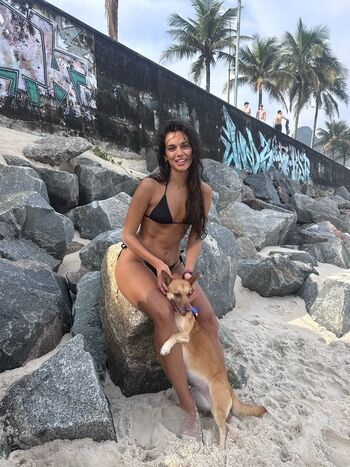 Alane Dias